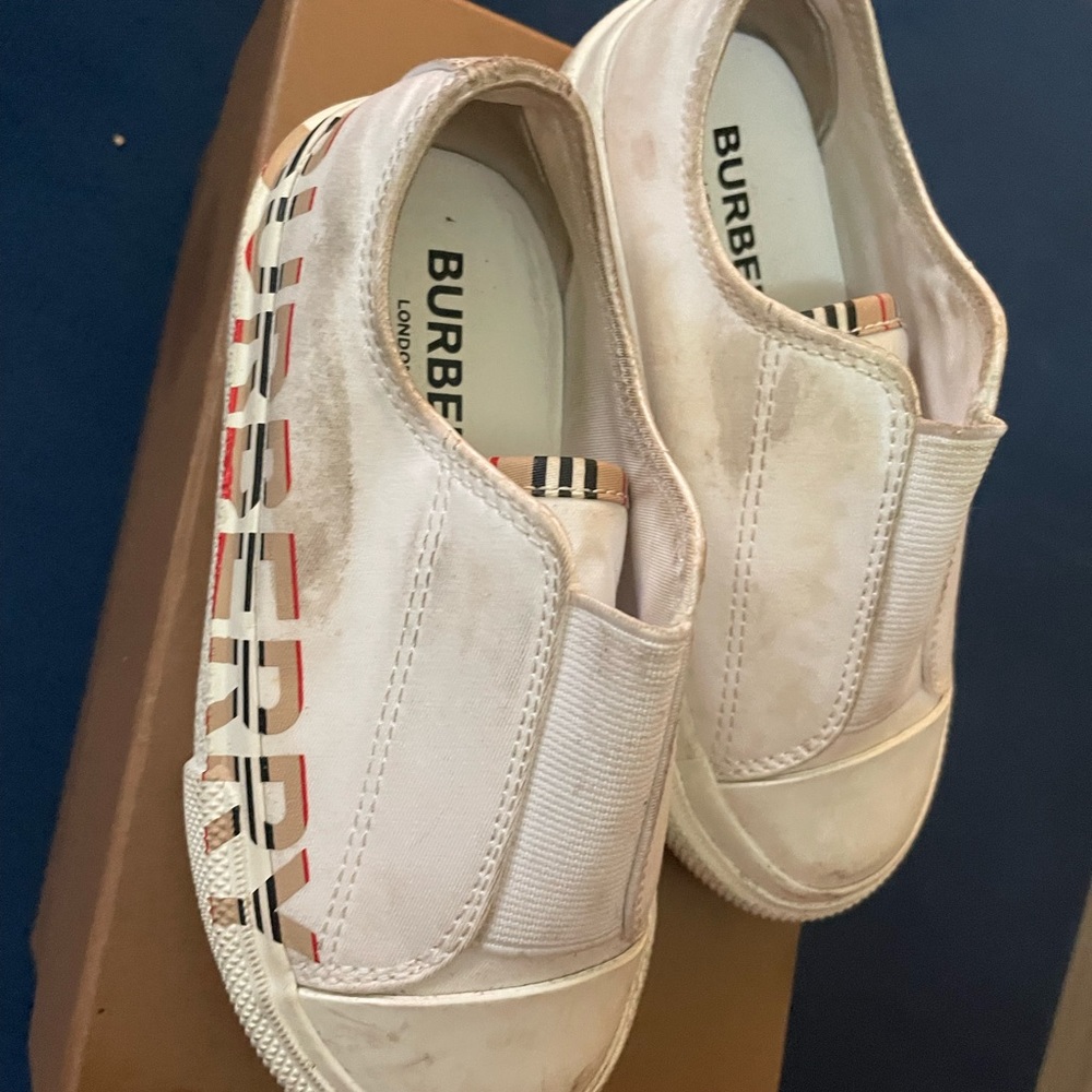 Burberry sneakers